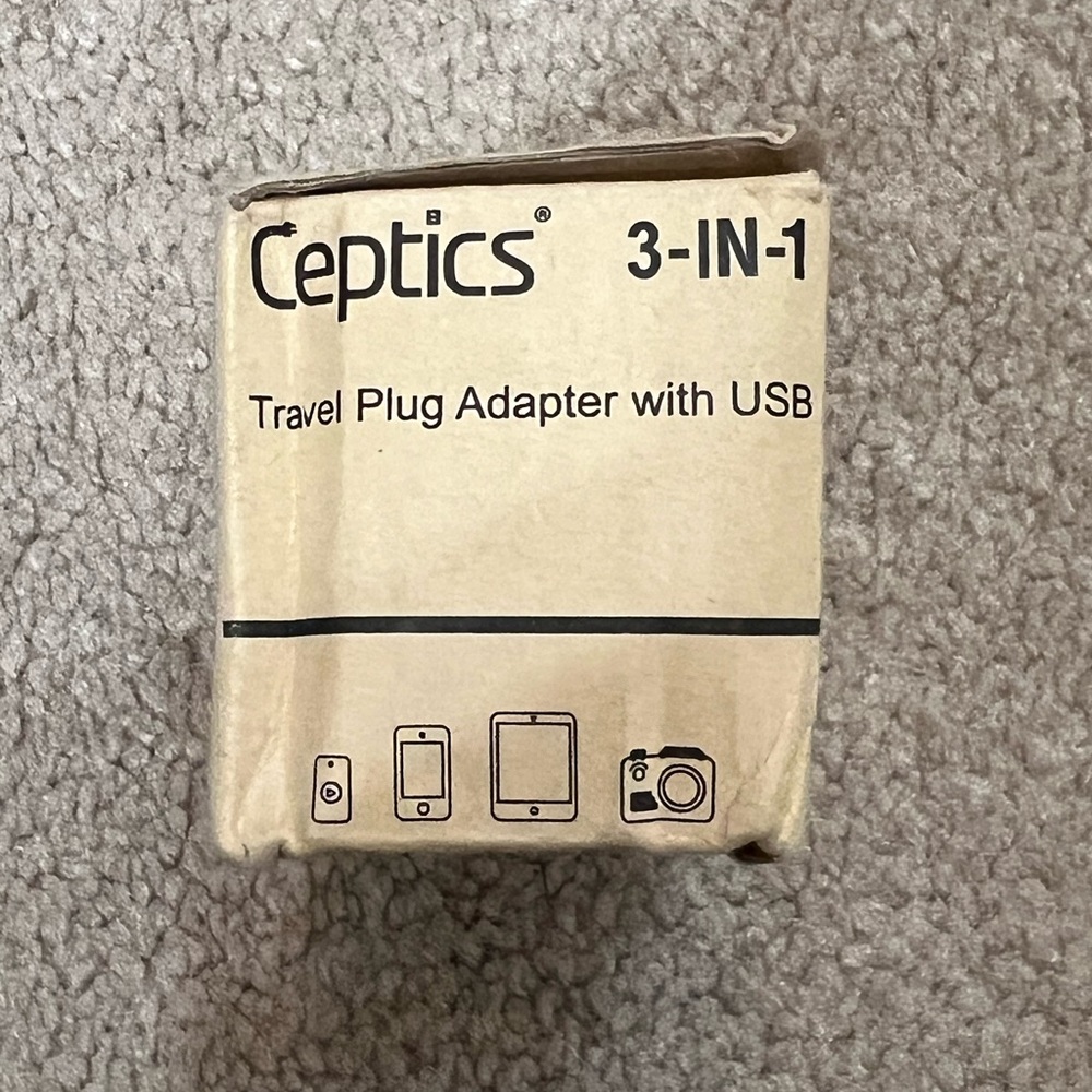 Celtics 3 in 1 Travel Adapter with USB 
Plug type: C